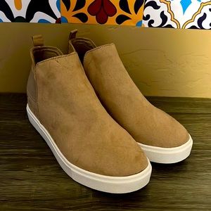 New- Soda Flat Chelsea Slip On Canvas Suede Casual High Top Hidden Pla…